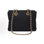 PRADA Re-Edition 1995 Chaine Metal logo diamond-patterned Tote bag, Tote bag, shopping bag, wandering bag, parachute bag, crossbody single-shoulder bag, women\'s black style